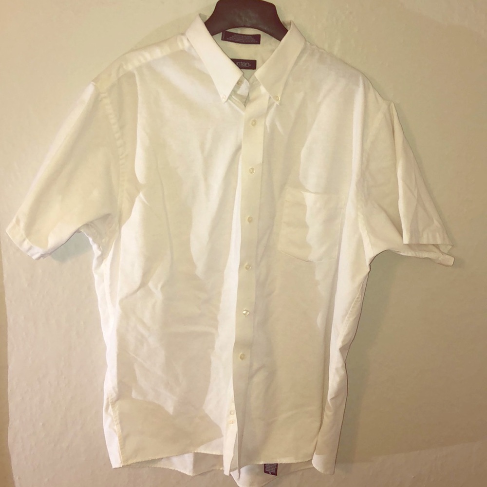 White Men’s Short Sleeve Button Up Dress Shirt
